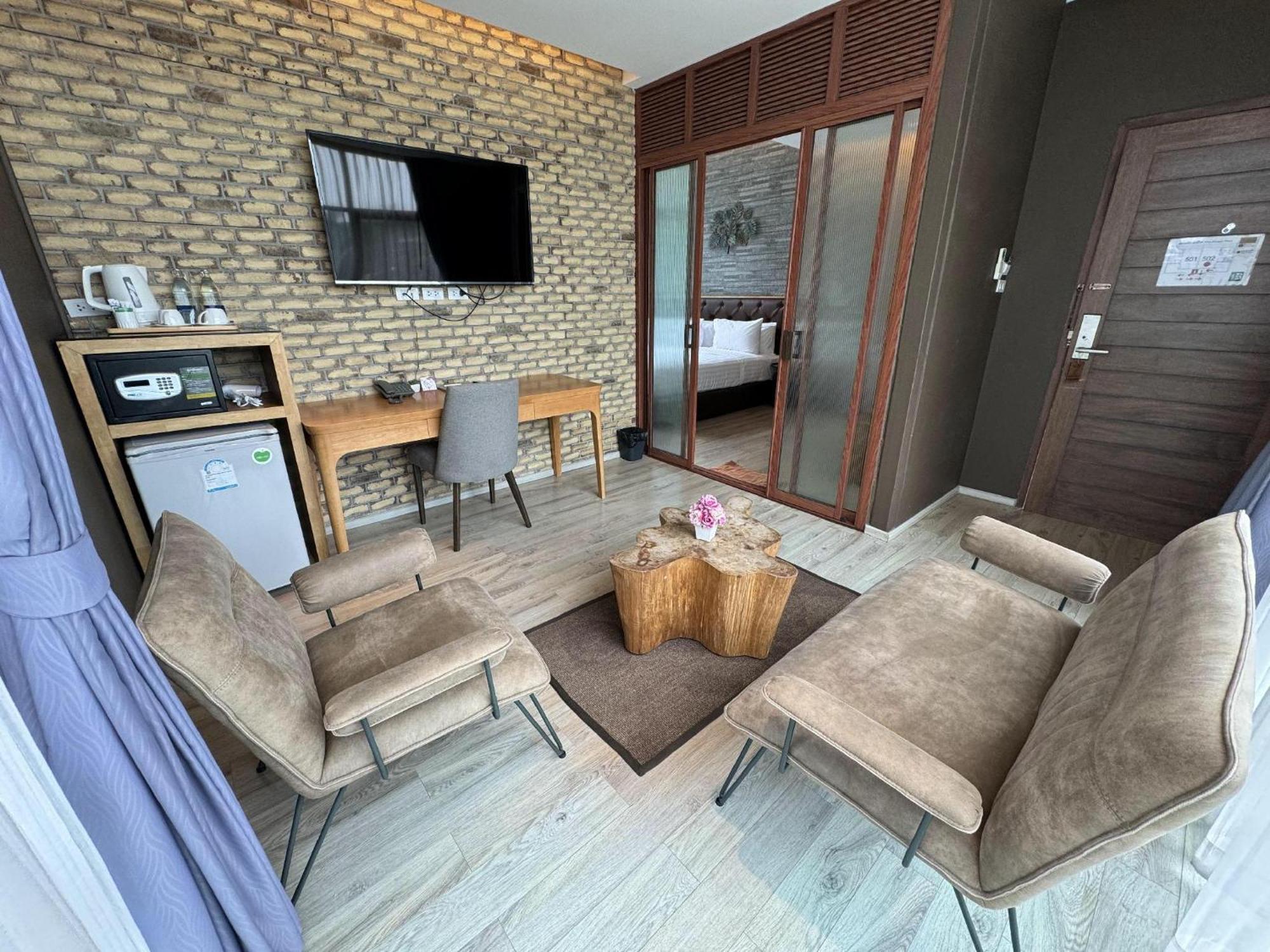 La Isla Pranburi Beach Resort Szamroijot Kültér fotó