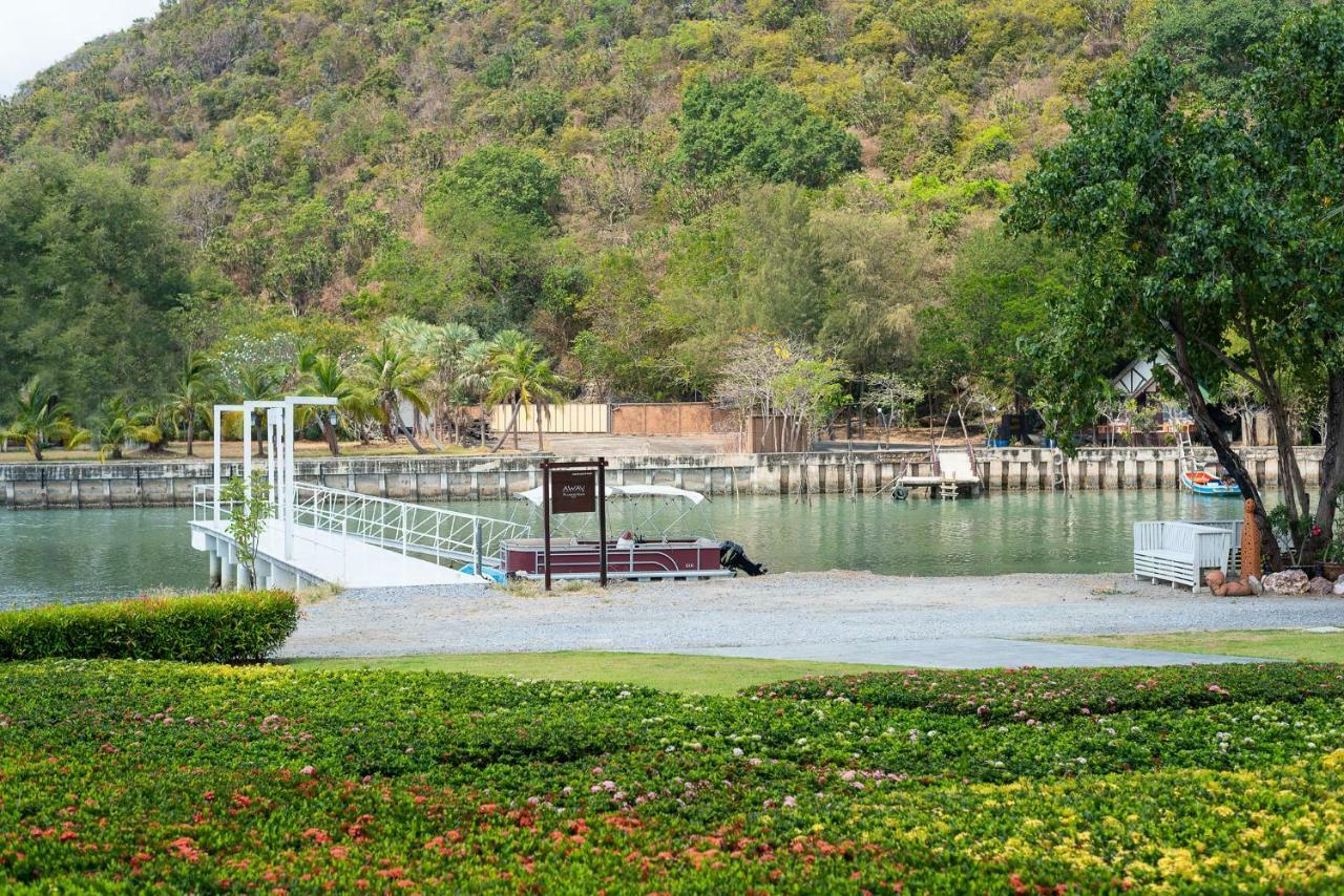 La Isla Pranburi Beach Resort Szamroijot Kültér fotó