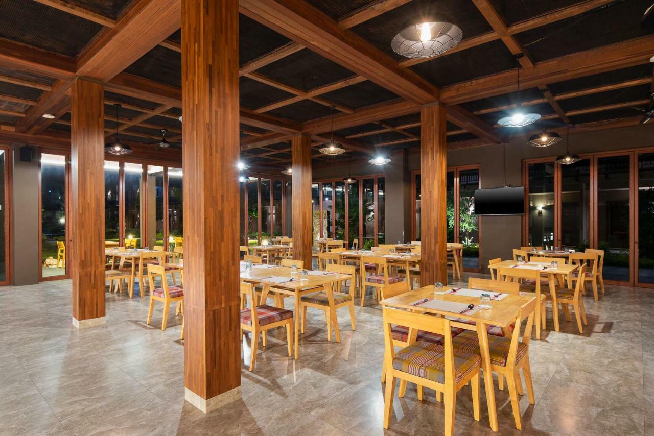 La Isla Pranburi Beach Resort Szamroijot Kültér fotó