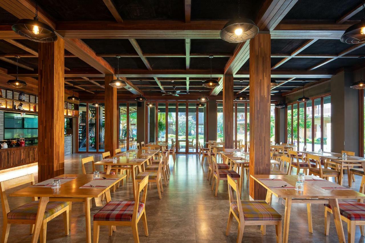 La Isla Pranburi Beach Resort Szamroijot Kültér fotó