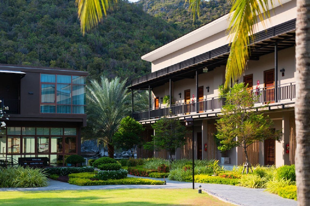 La Isla Pranburi Beach Resort Szamroijot Kültér fotó