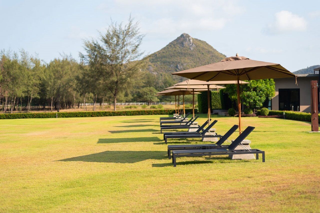 La Isla Pranburi Beach Resort Szamroijot Kültér fotó